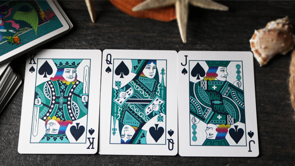 Deck comes with royalty cards in turquoise aqua color.